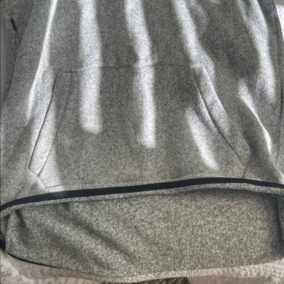 Size Large Thermal Nike Heather Gray Sweatshirt with Black Swoosh - Picture 3 of 10